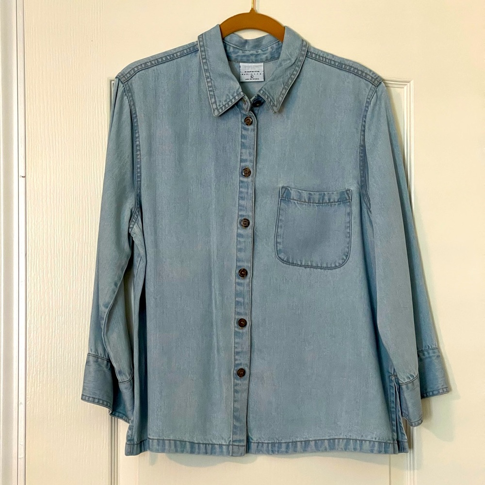 Click Color Me Cotton Long Sleeve, Collared Button Down in Denim, Made of Tencel